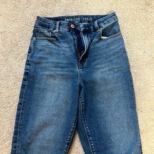 American Eagle curvy stretch mom jean (sz 2 short)